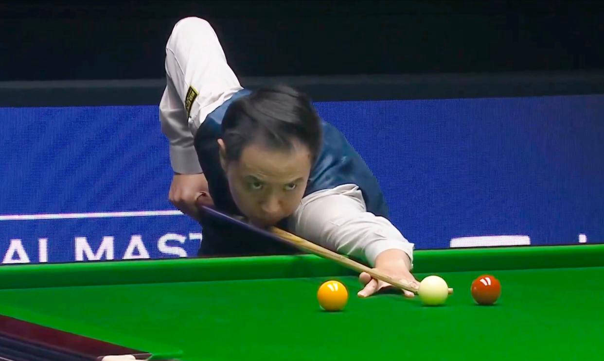 试图殴打东 试图殴打东